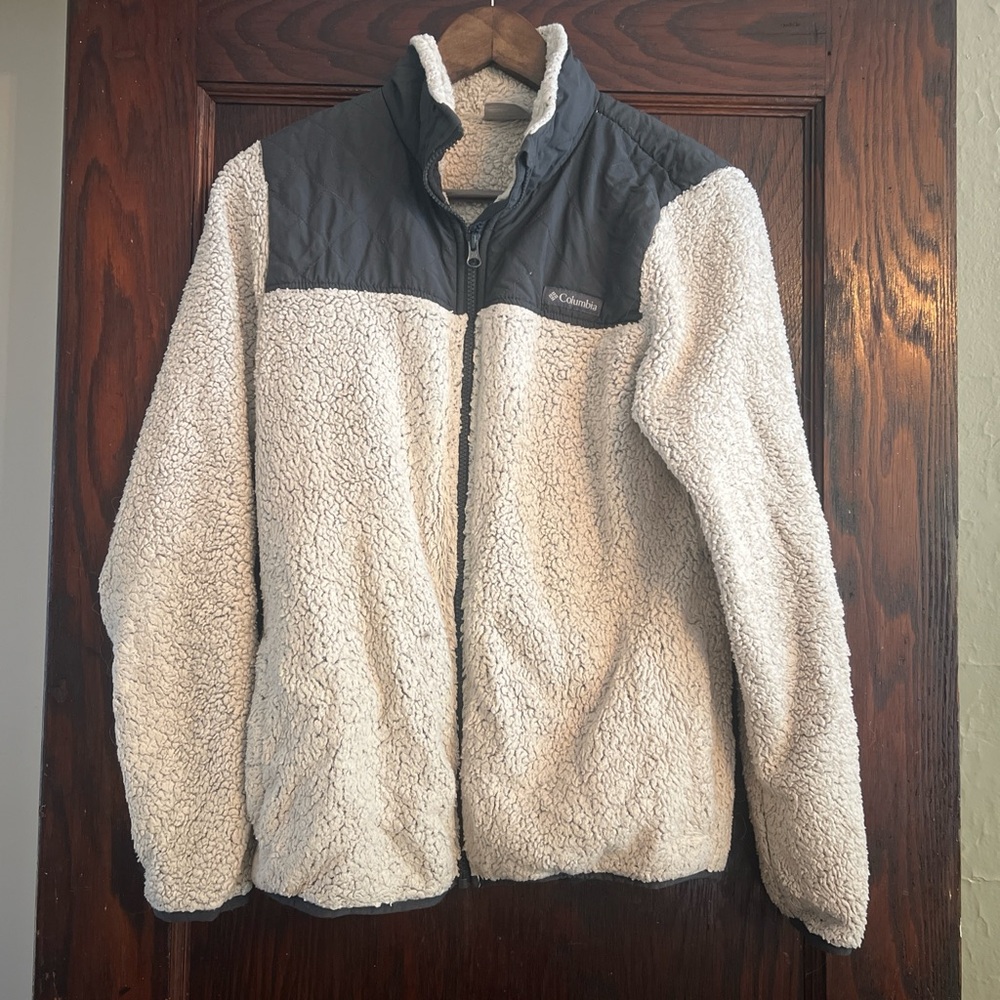 Columbia Sherpa Fleece Jacket in Cream and Black